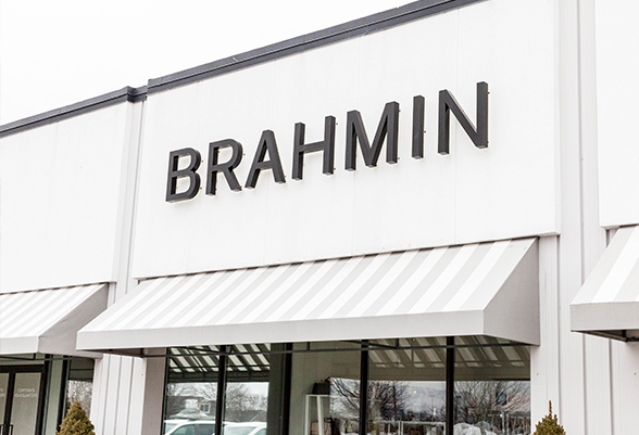 Live: Brahmin Factory Store - San Marcos, Texas 